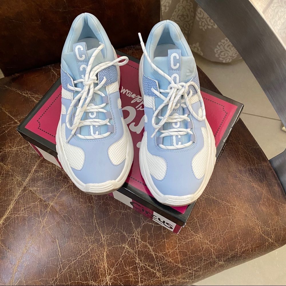 Circus By Sam Edelman blue Terry sneakers 7.5…